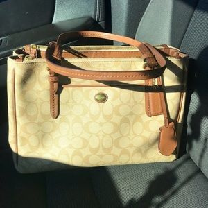 Coach Shoulder bag